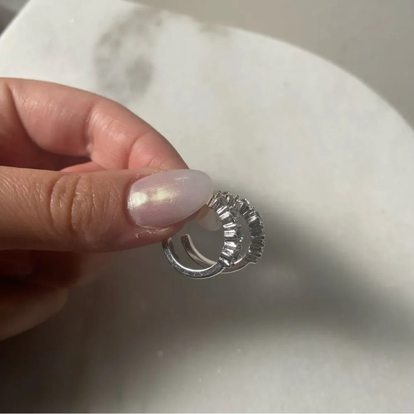 ✨Free add-on ✨ Lot ‎ of 2 faux silver & gold hoop earrings - Picture 4 of 6